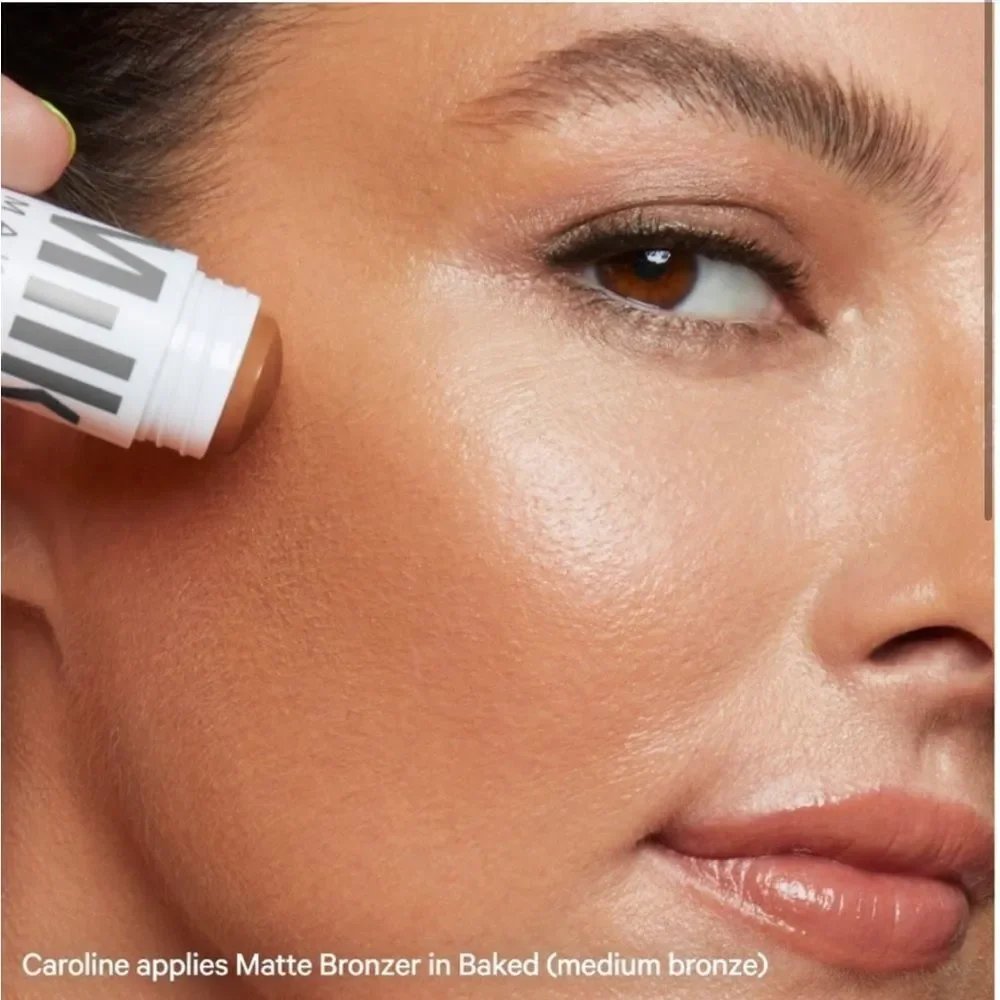 MILK MAKEUP- Baked bronzer - Picture 2 of 6